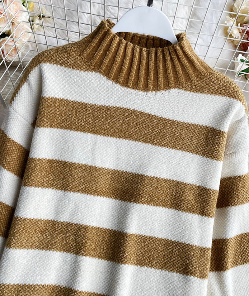 Langärmliger Pullover mit einfachen Streifen 060