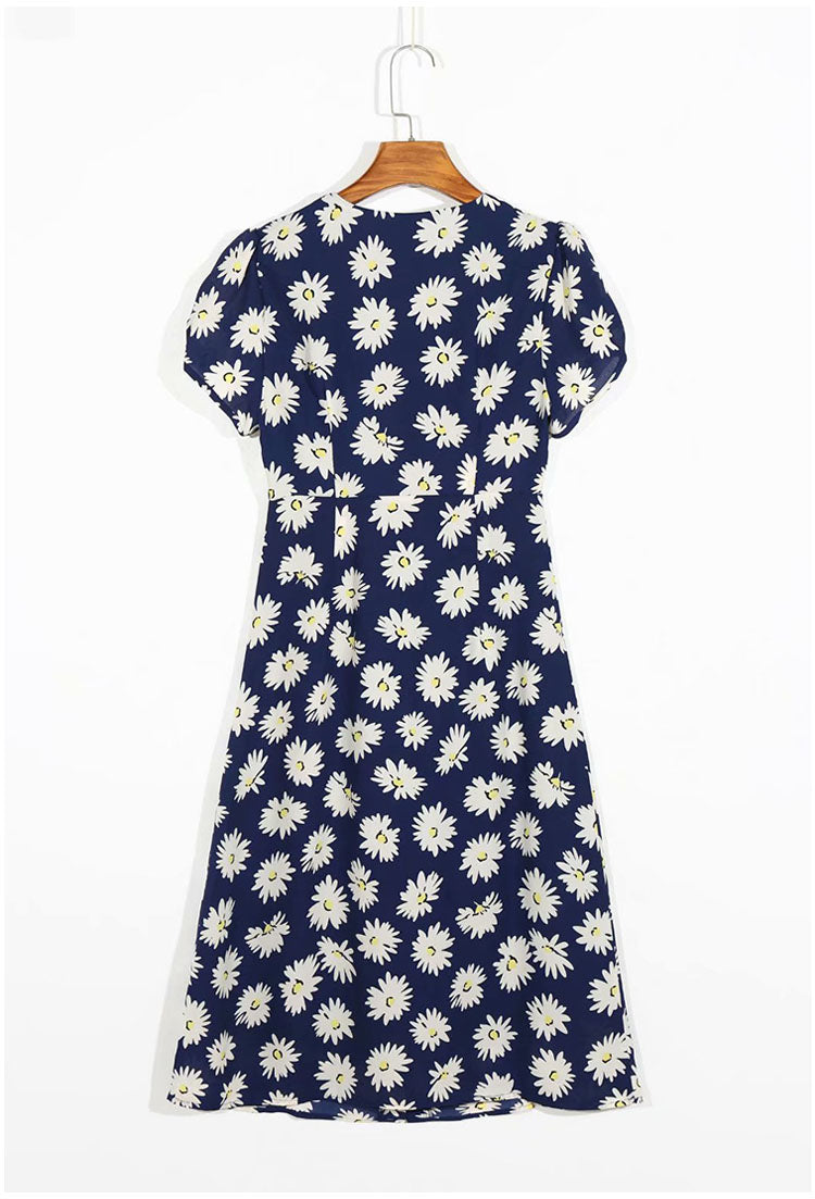 Taillenlanges, kurzärmliges Schnürkleid 7099