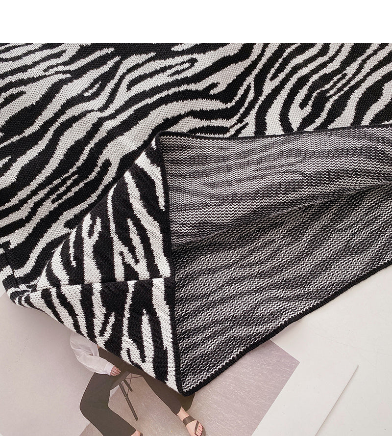 New Korean fashionable personality slim zebra A-line skirt 5629