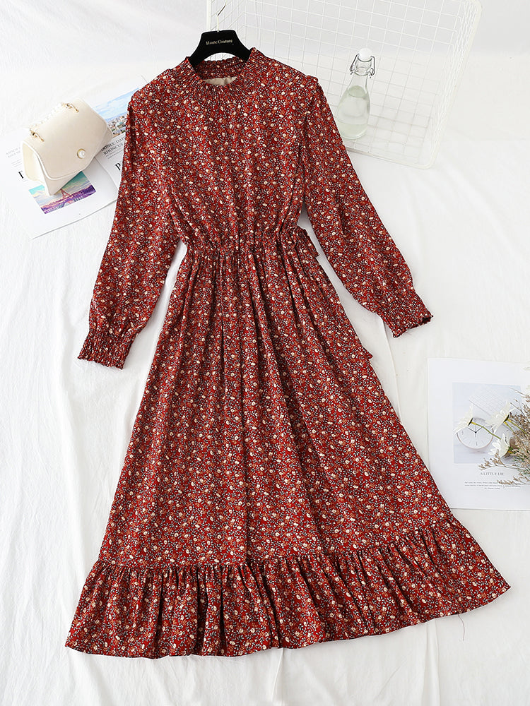 The new lace up waist is slim, and the flounced bottom skirt 4786