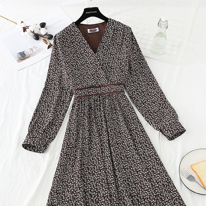 Koreanisches Chiffon-Blumenkleid mit V-Ausschnitt 4784