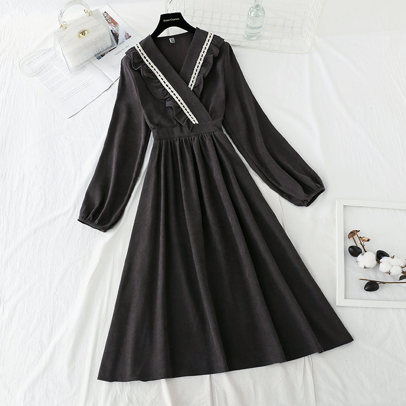 Neu Schmales Cordkleid 4753 mit altersreduzierendem Rüschen