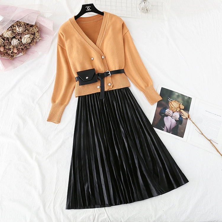 Sweater cardigan + pleated velvet suspender skirt 3950