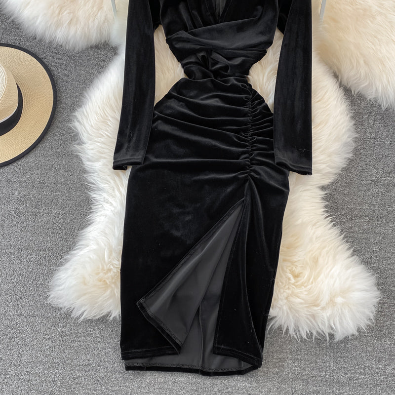 Einfaches Samt-Langarmkleid mit V-Ausschnitt Modekleid 10827