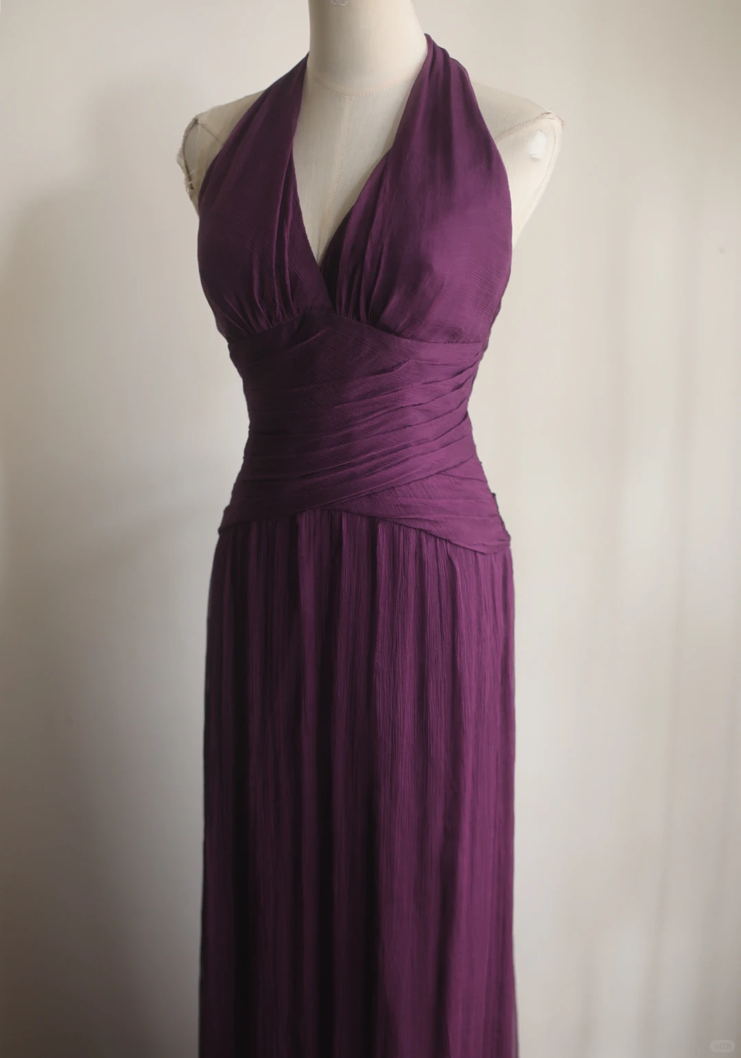 Deep Purple Halter V‑Neck Long Evening Gown, Cross Ruched Waist Flowy Chiffon A‑Line Bridesmaid Formal Dress gh9107