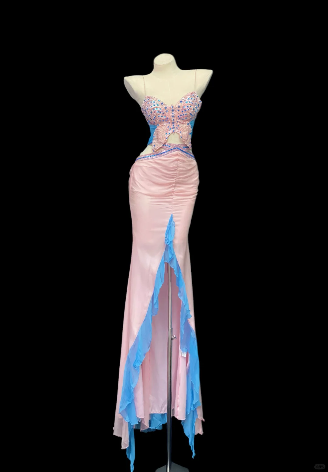 Pink‑Blue Color‑Block Mermaid Evening Gown, Spaghetti Strap V‑Neck, 3D Butterfly Rhinestone Beaded Bodice, Waist Cut‑Out, High‑Slit Ruffled Mermaid Skirt, Formal Pageant Prom Dress gh8900