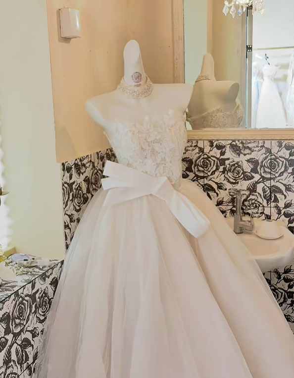 Ivory Lace Strapless Voluminous Skirt Tulle Long Romantic Dress, Wedding Gown gh7828