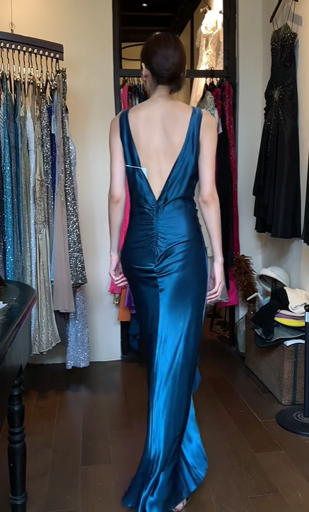 Sleeveless Peacock Blue Satin Evening Gown Deep V Front Ruched Ruffle Long Prom Dress gh9706