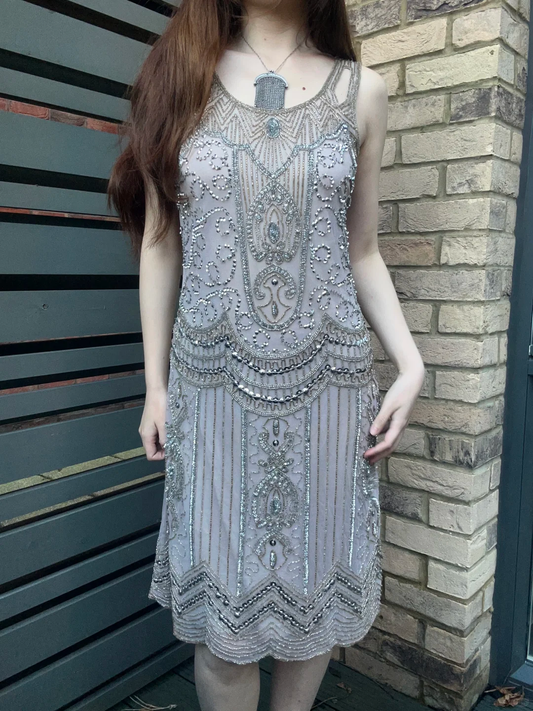 Light Grey Vintage Luxury Sleeveless Beaded Fitted Waist Prom & Evening Party Dress gh8437