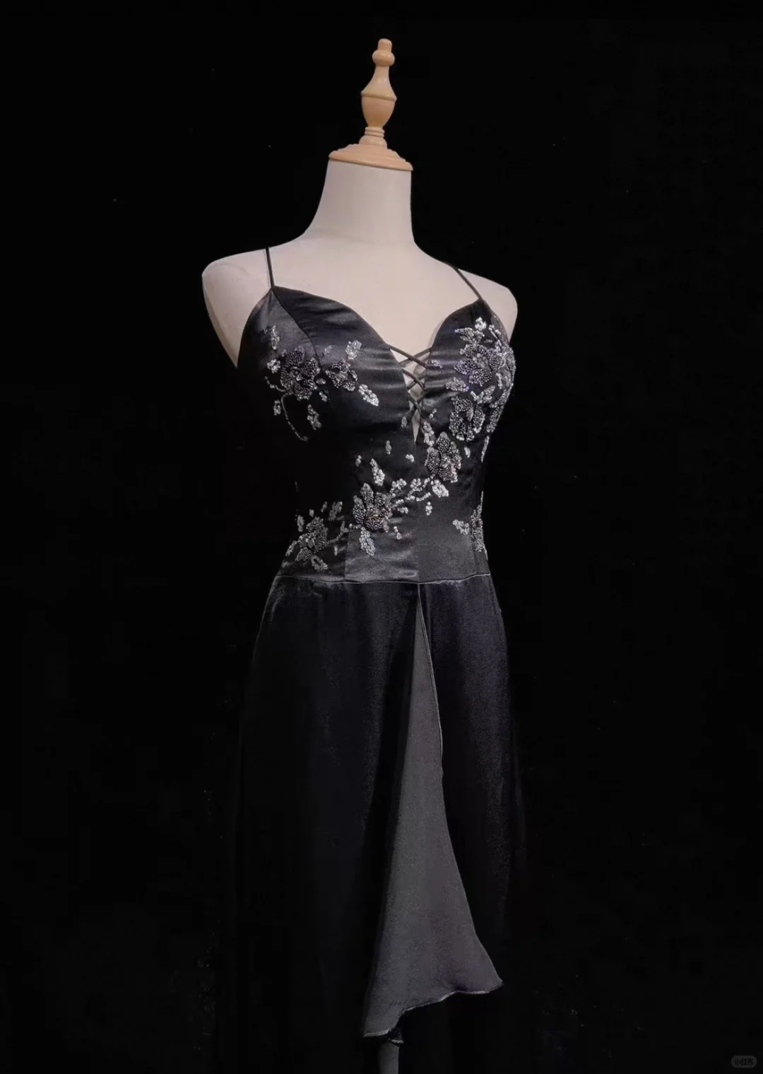 ✨Girlhomeshops-Black Spaghetti Strap Sequin Floral Gown Asymmetrical Ruffle Hem gh10146