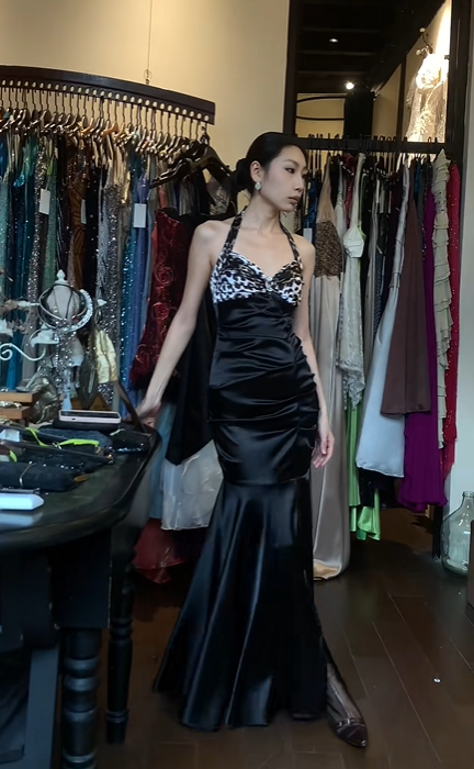 Halter Neck Leopard Print Black Satin Mermaid Evening Gown Ruched Long Prom Dress gh9678