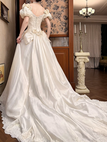 Cream Vintage Satin Ball Gown, Sweetheart Neck Puff Short Sleeves With 3D Floral Accents, Heavy Lace Beaded Appliqué Pointed Waist, Voluminous Full Skirt With Scalloped Lace Hem, Wedding Prom Dress gh8637