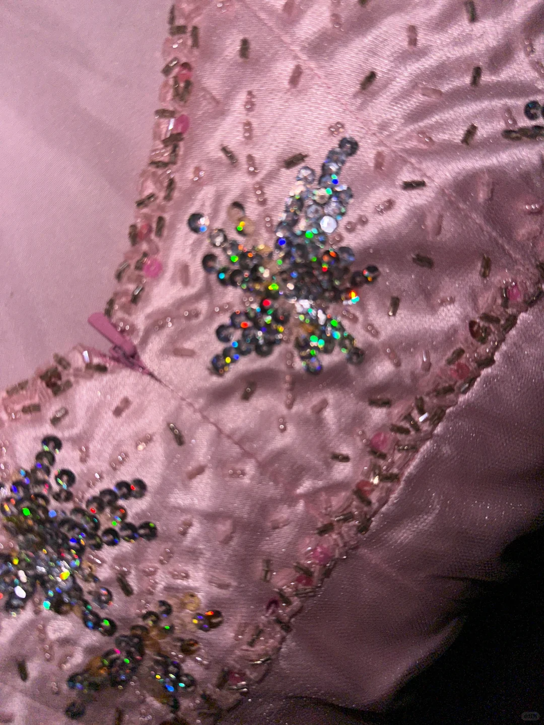 Robe de soirée longue en tulle rose à une épaule, élégante et scintillante, ornée de perles, gh4387