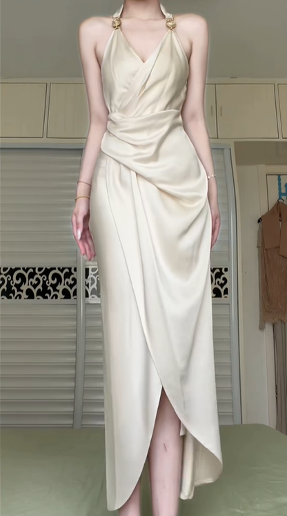 Elegant Ivory Satin Halter Neck Prom Dress V‑Neck Wrap Bodice Twist Draped Waist Irregular Slit Midi Formal Gown Metal Buckle Detail for Engagement Wedding Guest Cocktail Party gh8945