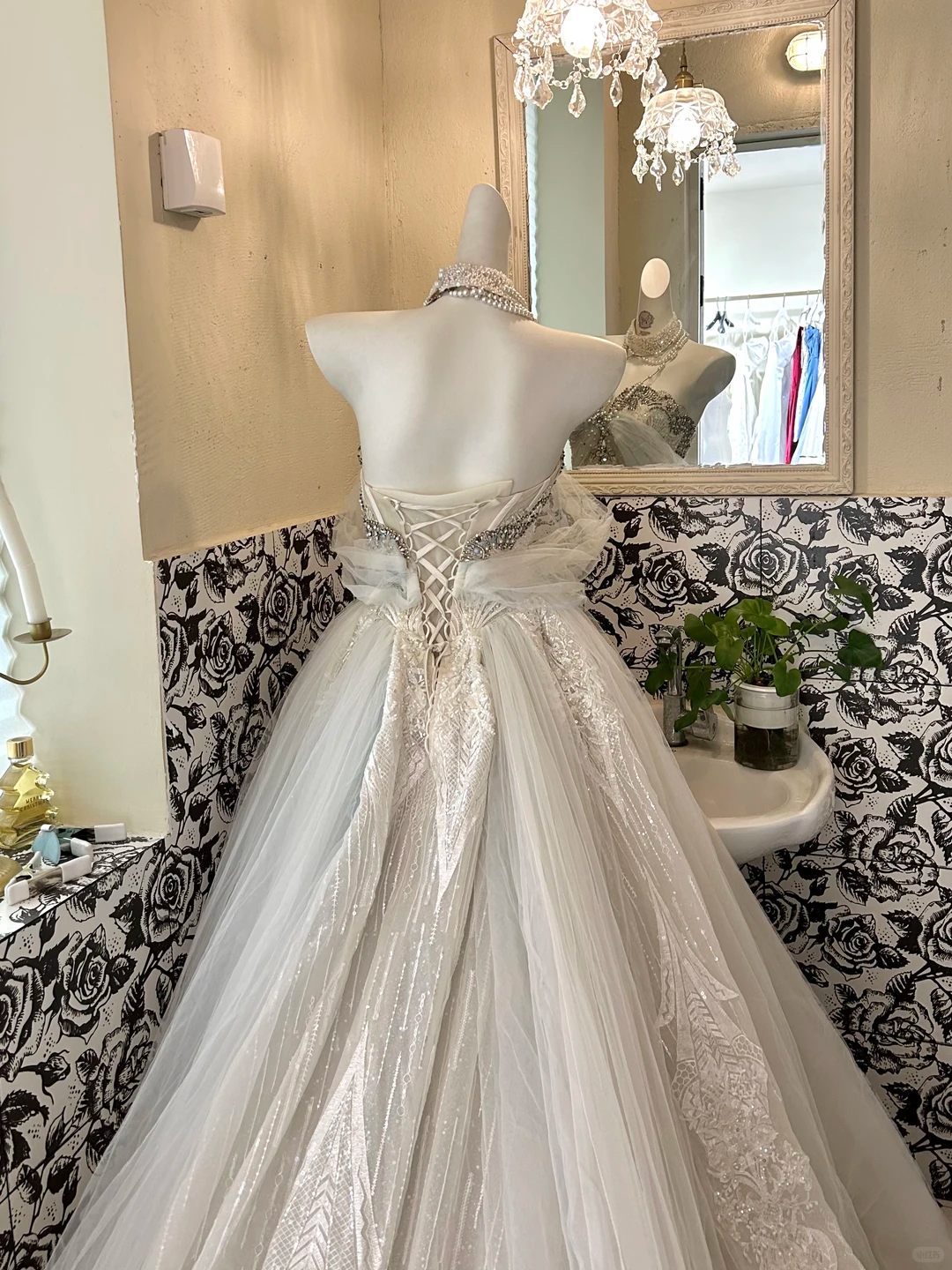 Ivory Strapless Bow Neckline Waist-Cinched Voluminous Full Skirt Luxury Elegant Romantic Dress, Wedding Gown gh7631