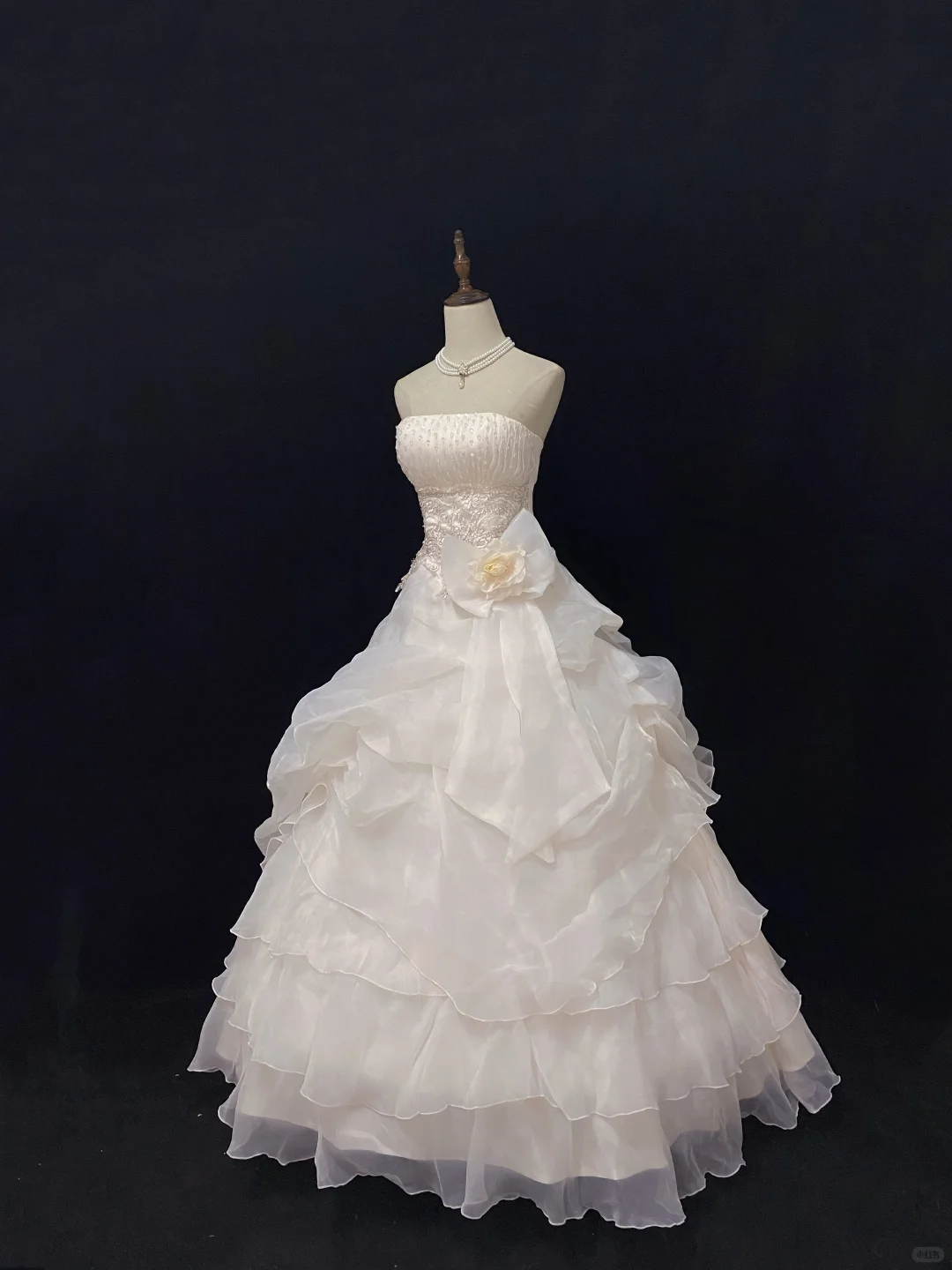 Blush pink strapless elegant romantic gown with cinched waist and voluminous princess skirt, wedding dress & bridal gown gh8141