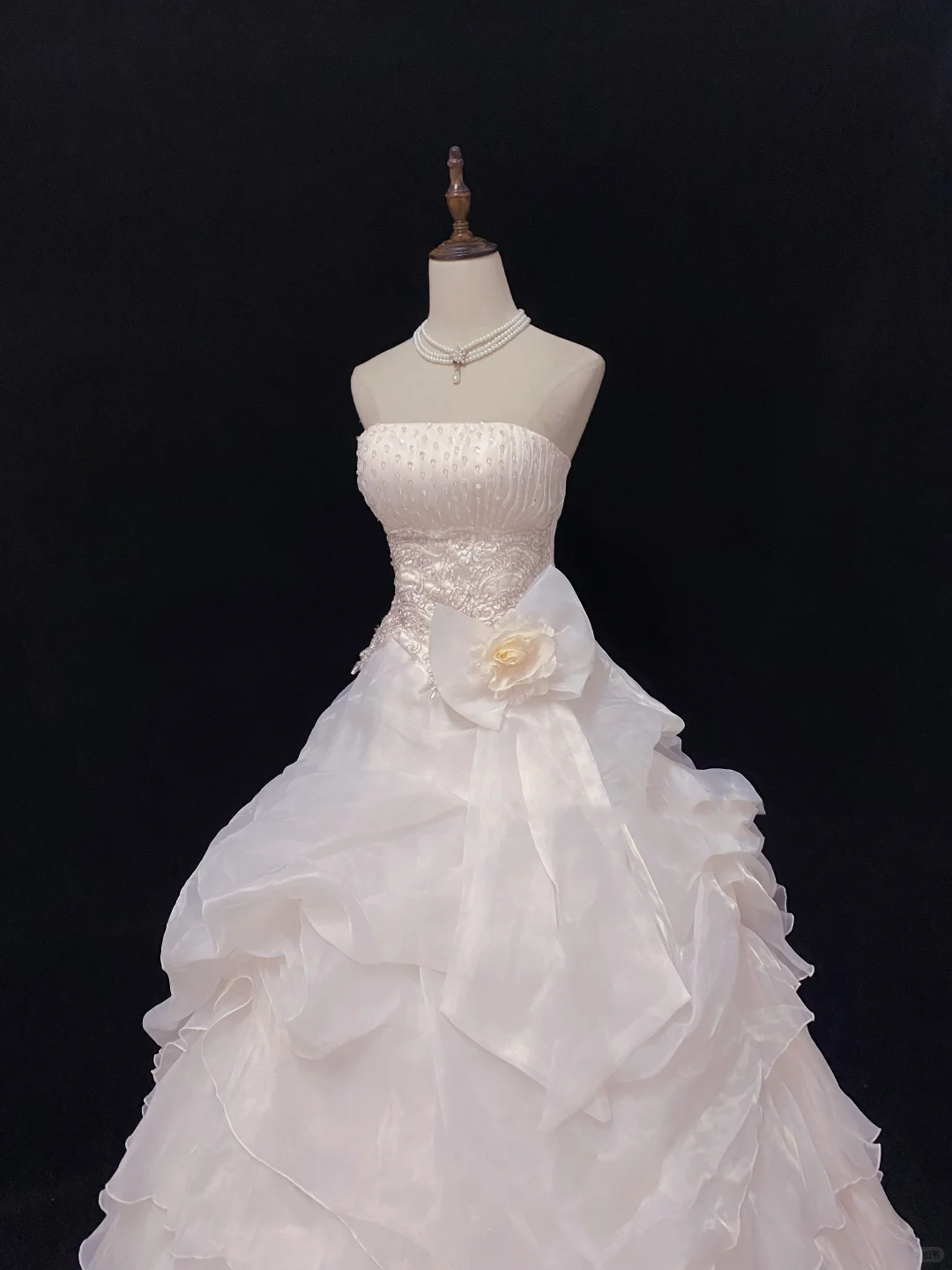 Blush pink strapless elegant romantic gown with cinched waist and voluminous princess skirt, wedding dress & bridal gown gh8141