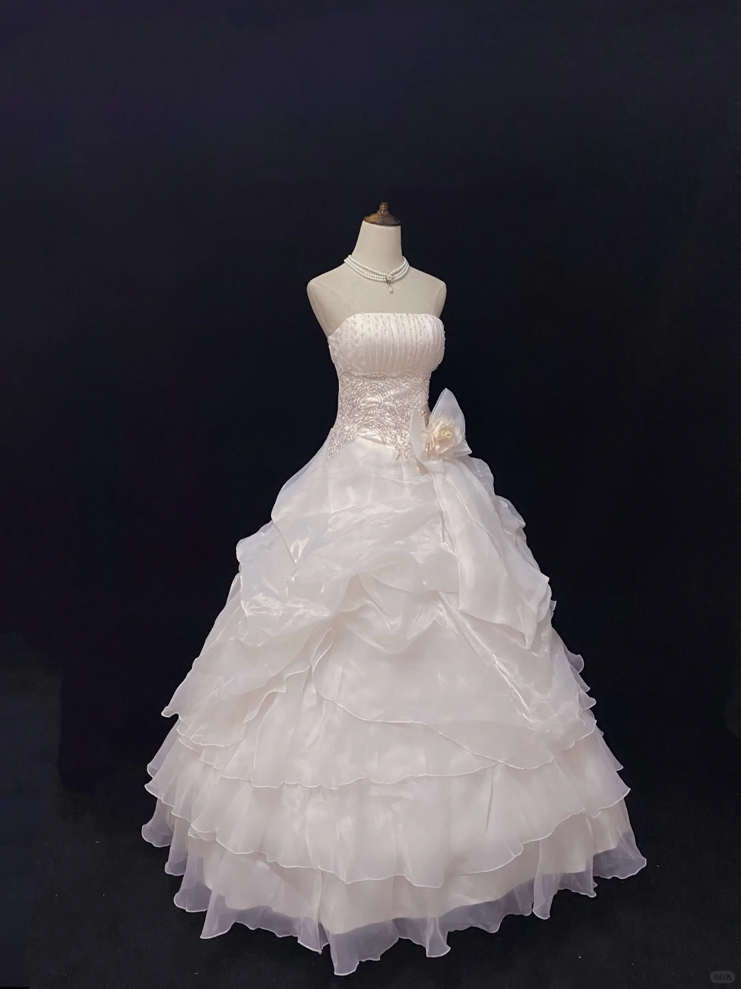 Blush pink strapless elegant romantic gown with cinched waist and voluminous princess skirt, wedding dress & bridal gown gh8141
