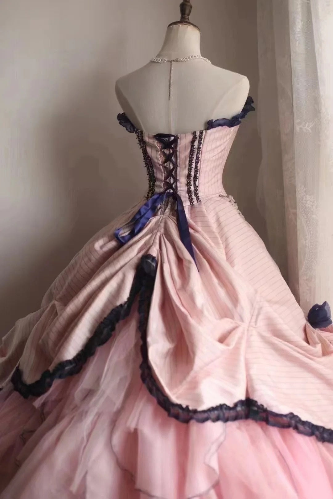 girlhomeshops - Ärmelloses Puffkleid in Rosa und Blau mit kontrastierender Spitze, bodenlanges Abendkleid aus Satin im Retro-Stil, gh5830