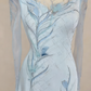 Robe de soirée bleu clair en satin transparent, manches longues, ornée de perles et de fleurs, longueur au sol gh6389