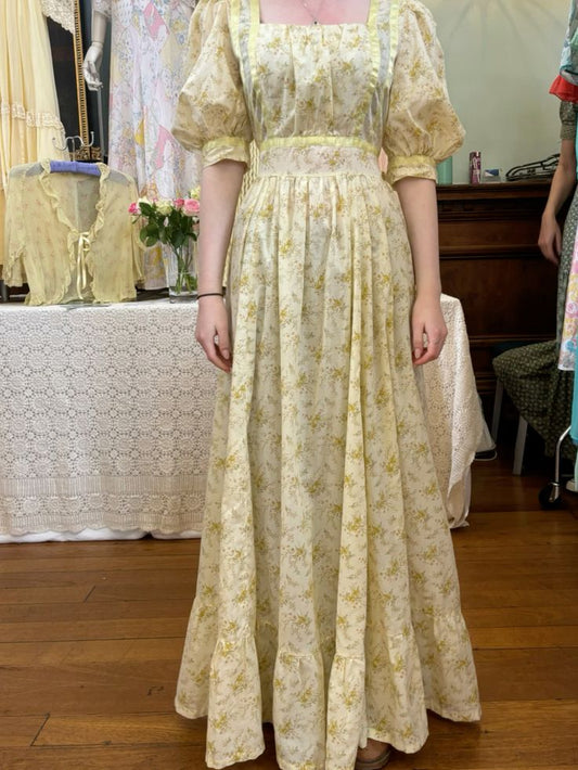 Robe de soirée longue en mousseline de soie, élégante, à fleurs jaunes, robe de bal, robe de soirée, robe d'invitée de mariage, robe d'anniversaire/de fête de jardin, robe de bal gh4090