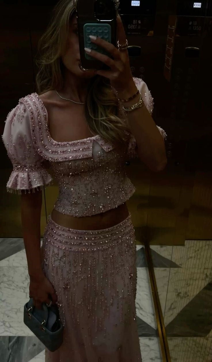 Robe deux-pièces rose en tulle à manches courtes et perles | Robe maxi élégante et luxueuse à encolure carrée découpée, idéale pour une soirée de gala gh6465