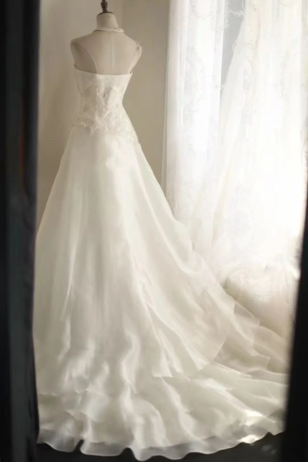 White strapless fitted waist vintage-style elegant ball gown, evening gown gh7127