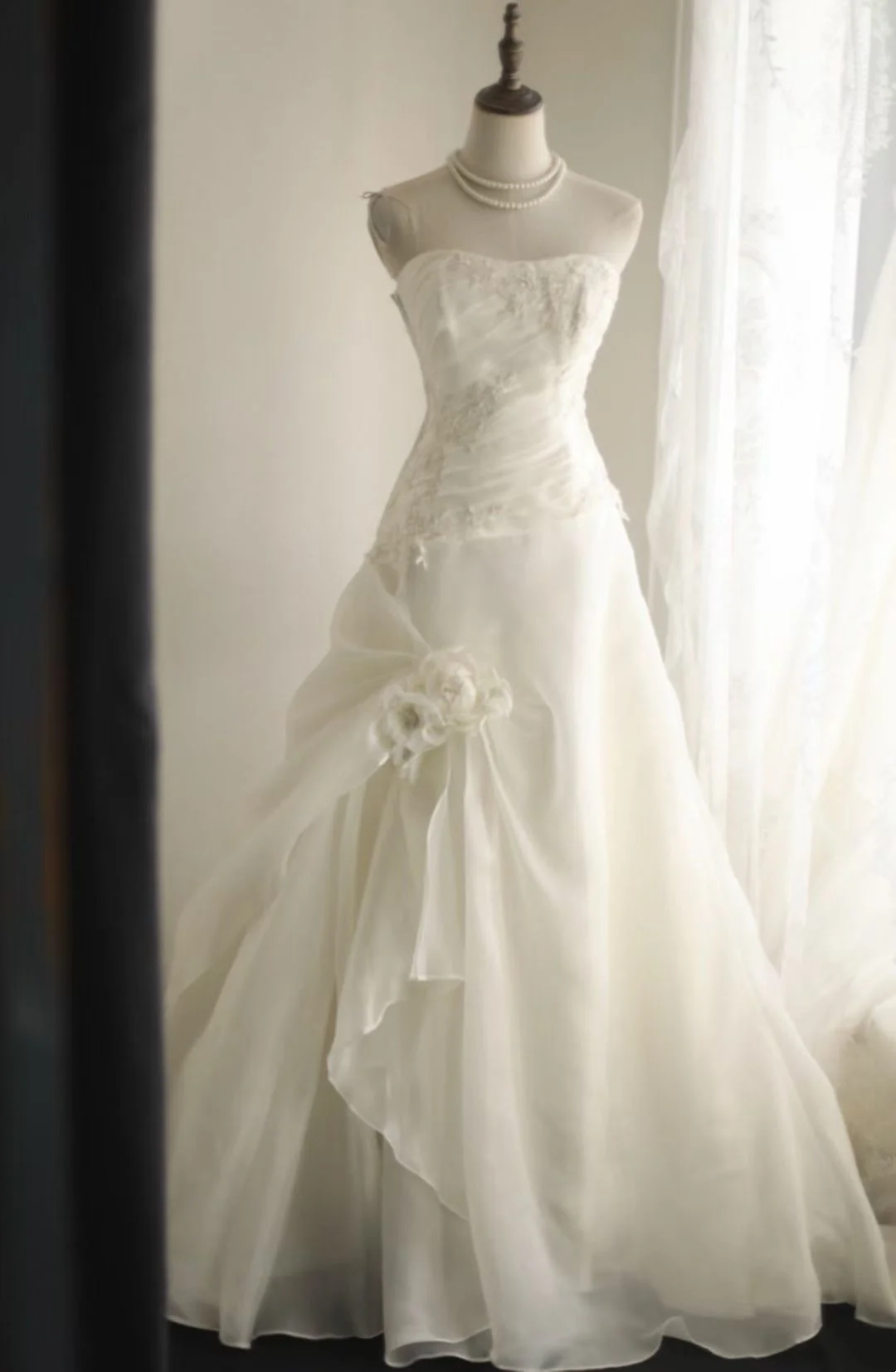 White strapless fitted waist vintage-style elegant ball gown, evening gown gh7127