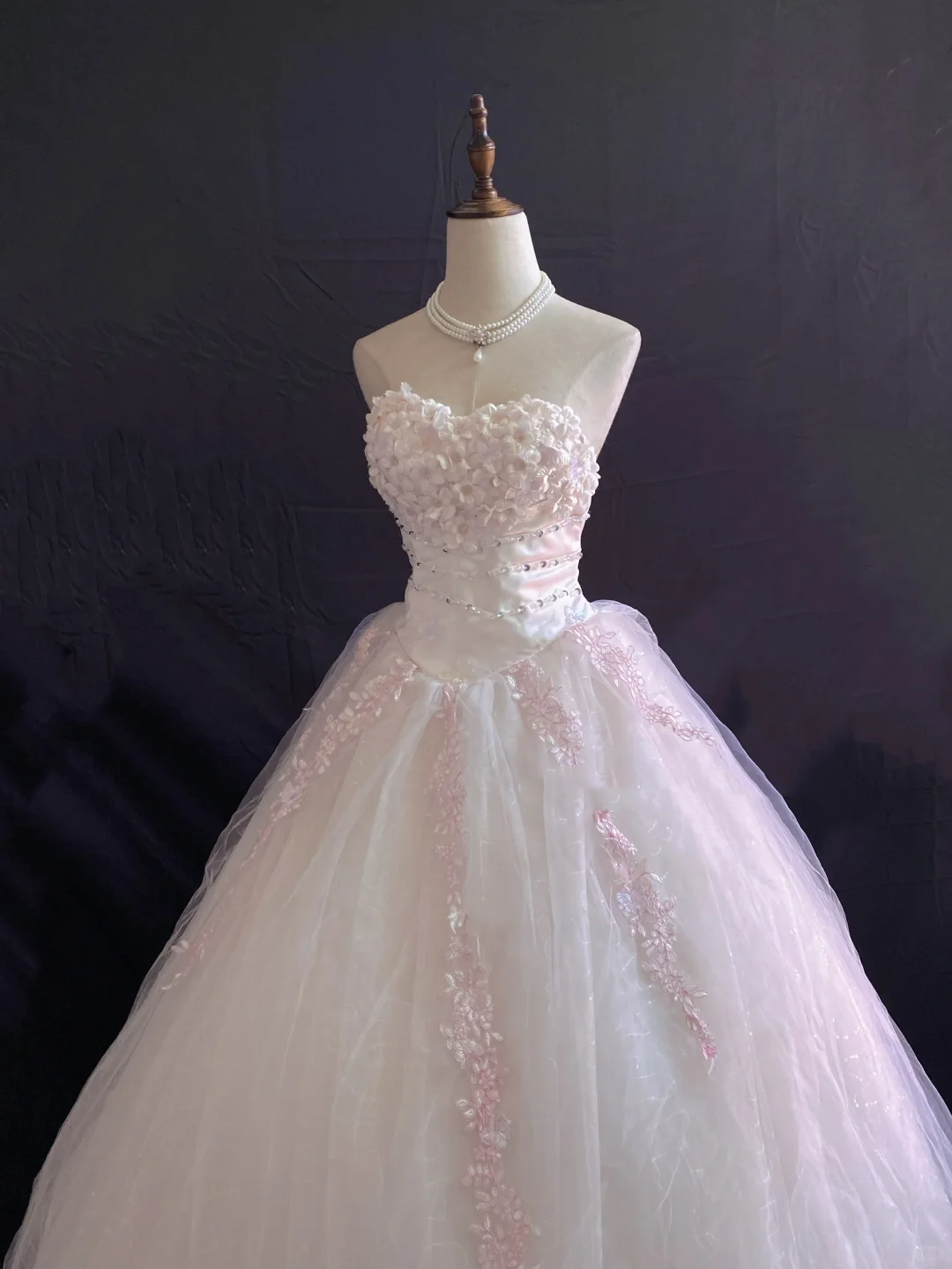 Blush Pink Floral Strapless Romantic Gown, Cinched Waist & Voluminous Princess Skirt, Wedding Dress & Bridal Gown gh8228
