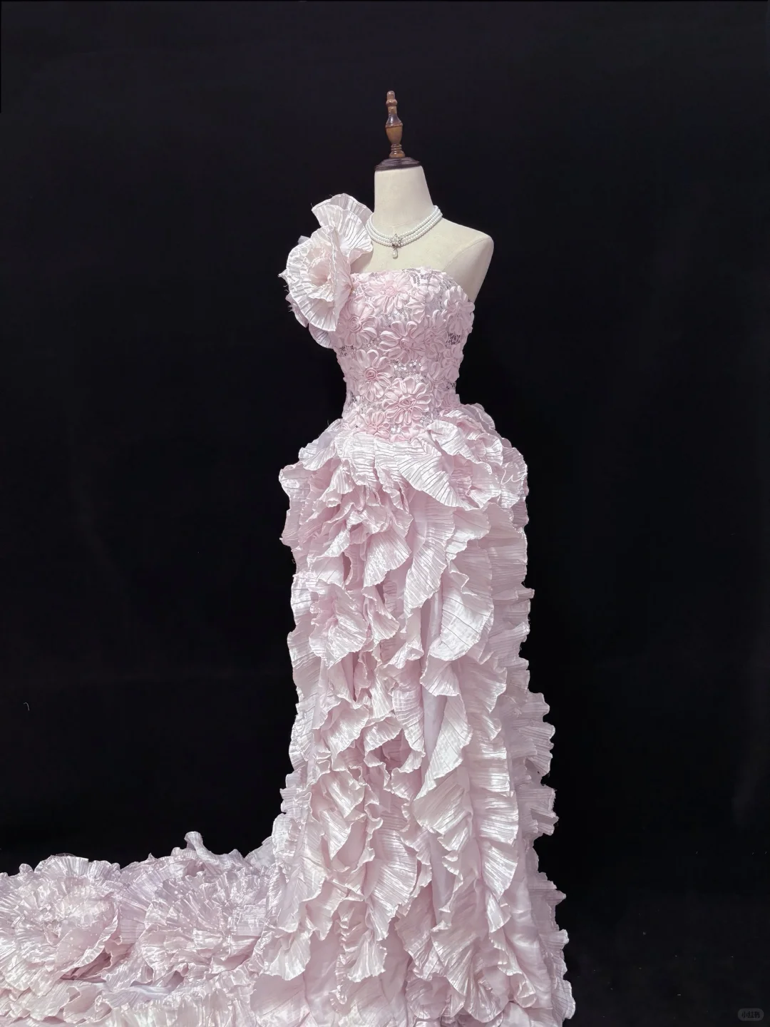 Blush Pink Floral One-shoulder Elegant Luxury Romantic Gown, Fitted Waist, Wedding Dress & Bridal Gown gh8183