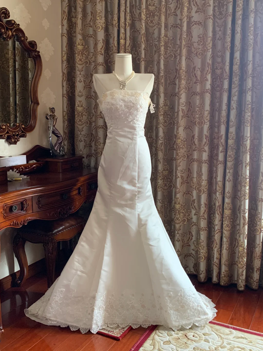 White Strapless Waist-Cinched Slim Mermaid Elegant Prom Dress, Graduation Gown, Wedding Dress gh7245