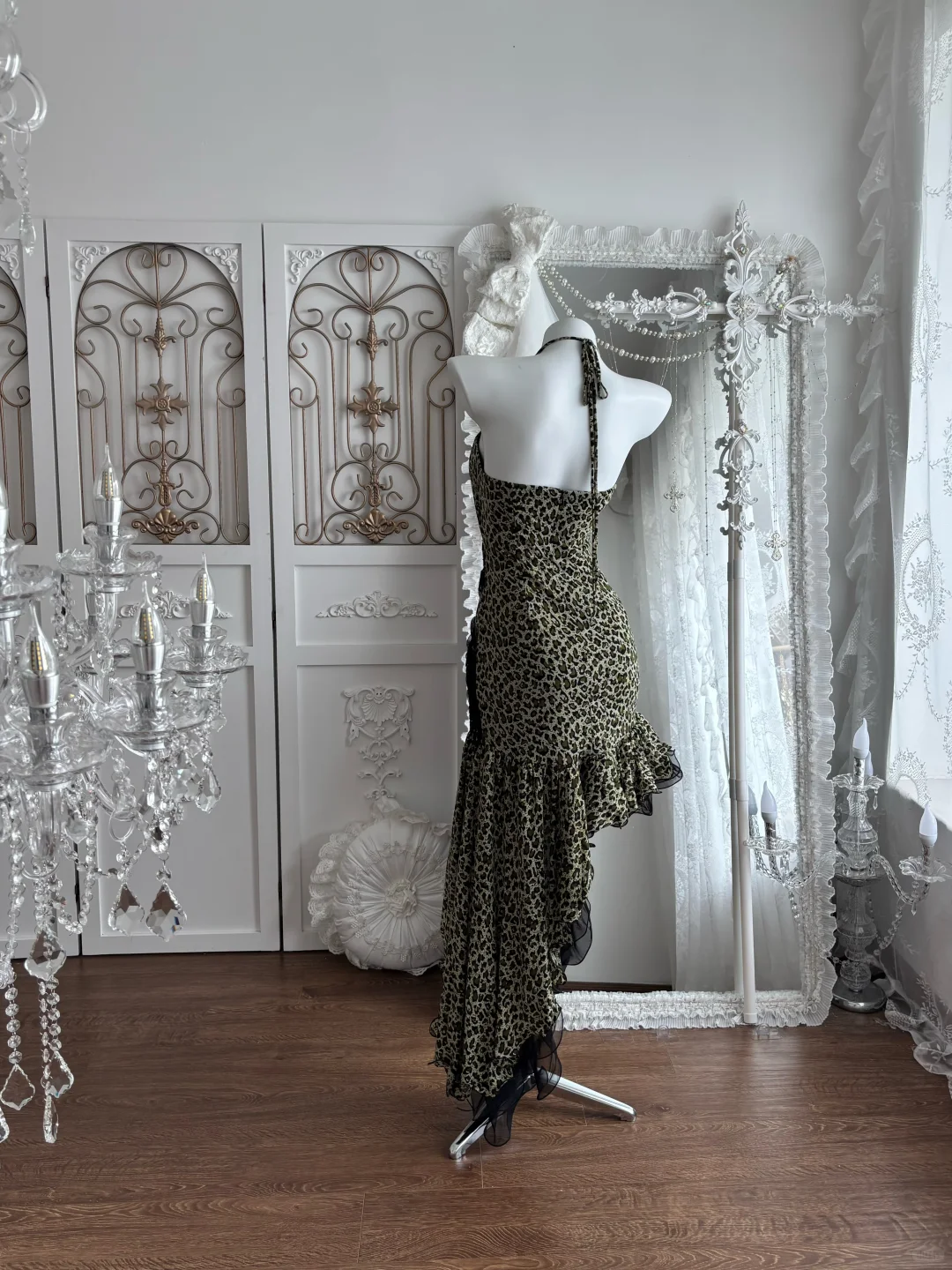 Black & White Leopard Print Spaghetti Straps Fitted Waist Sexy Prom Gown & Evening Gown gh7356