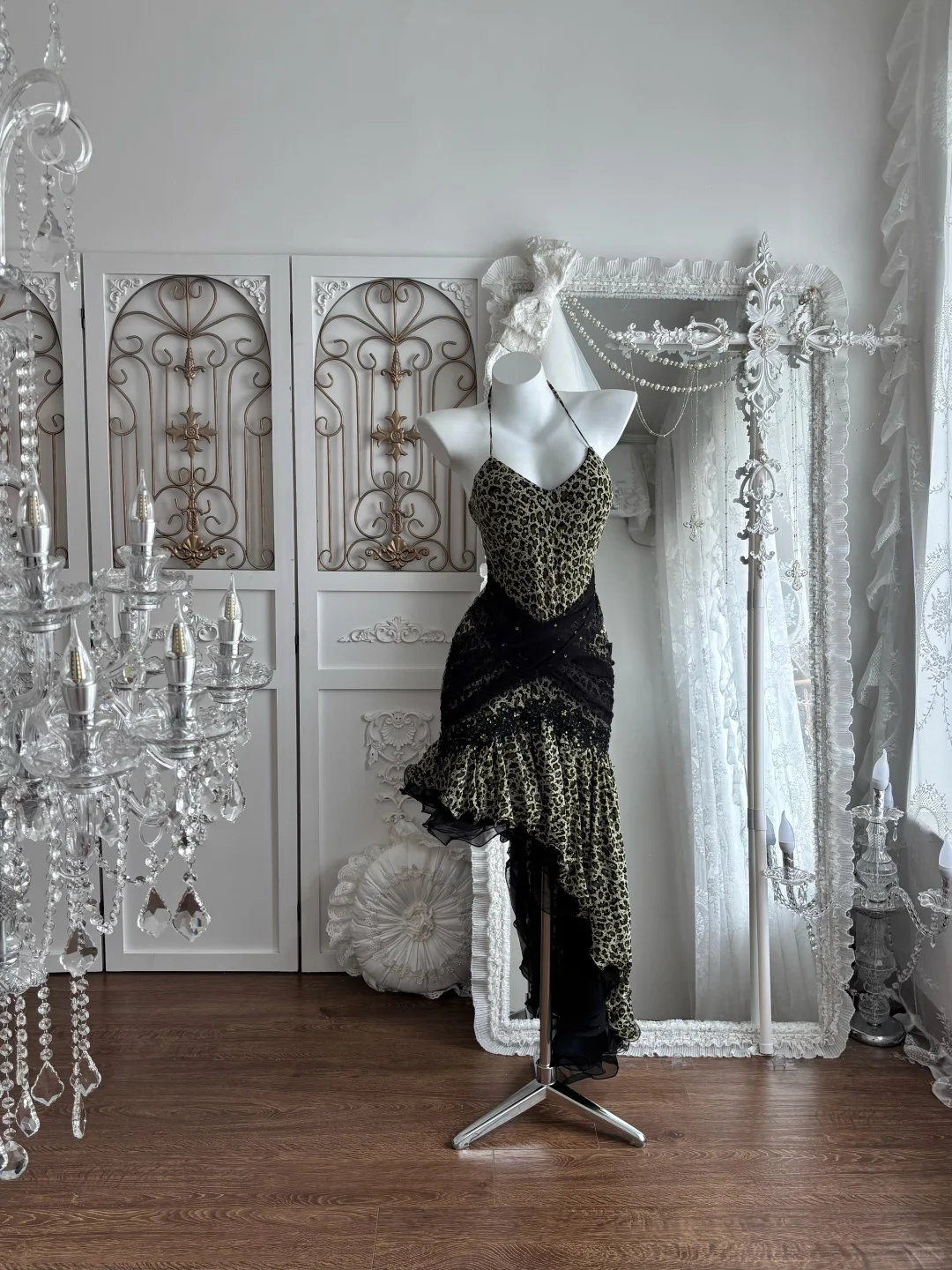 Black & White Leopard Print Spaghetti Straps Fitted Waist Sexy Prom Gown & Evening Gown gh7356
