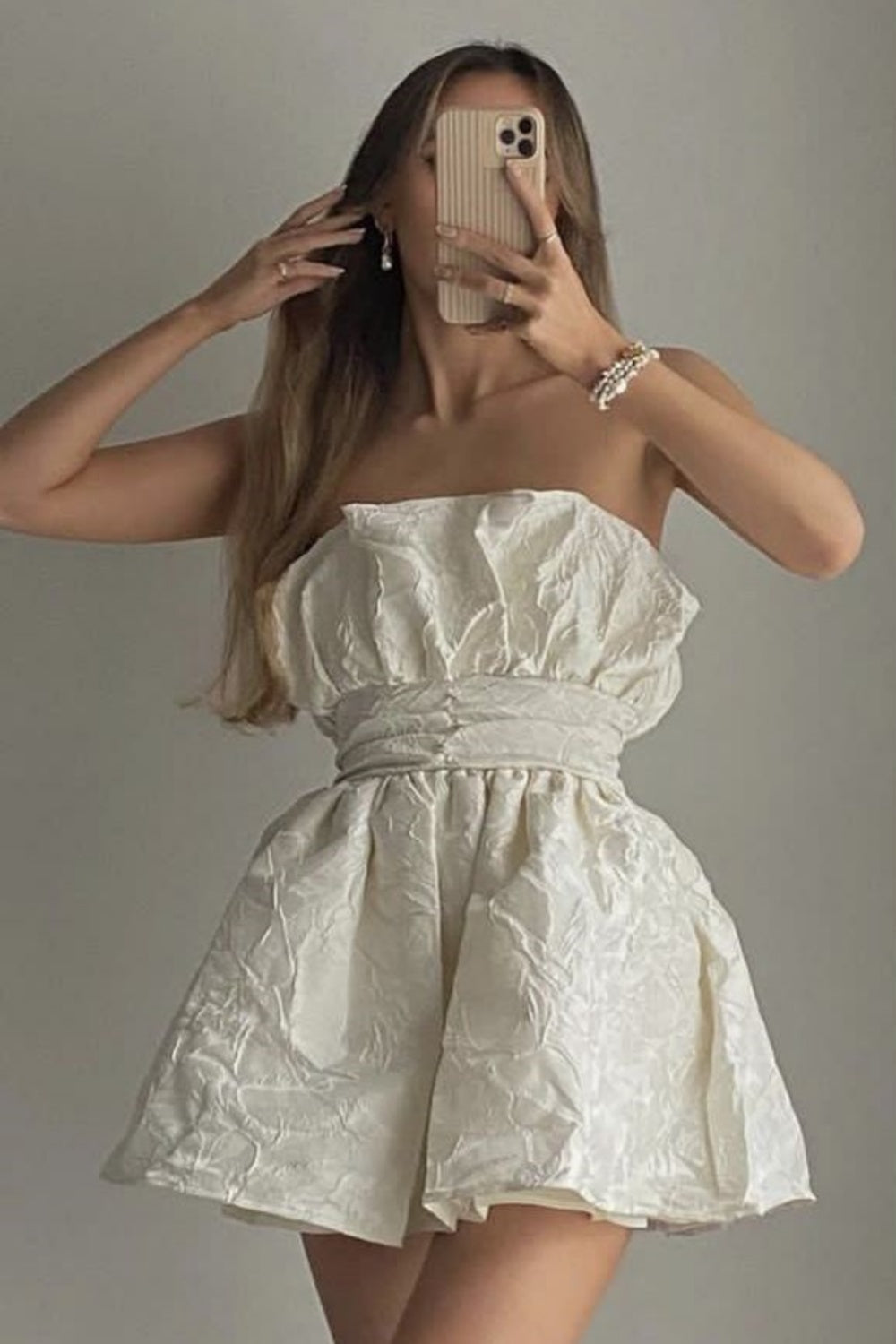 Girlhomeshops - Robe de soirée courte en satin ivoire, élégante, jupe bouton, robe d'anniversaire, gh5282
