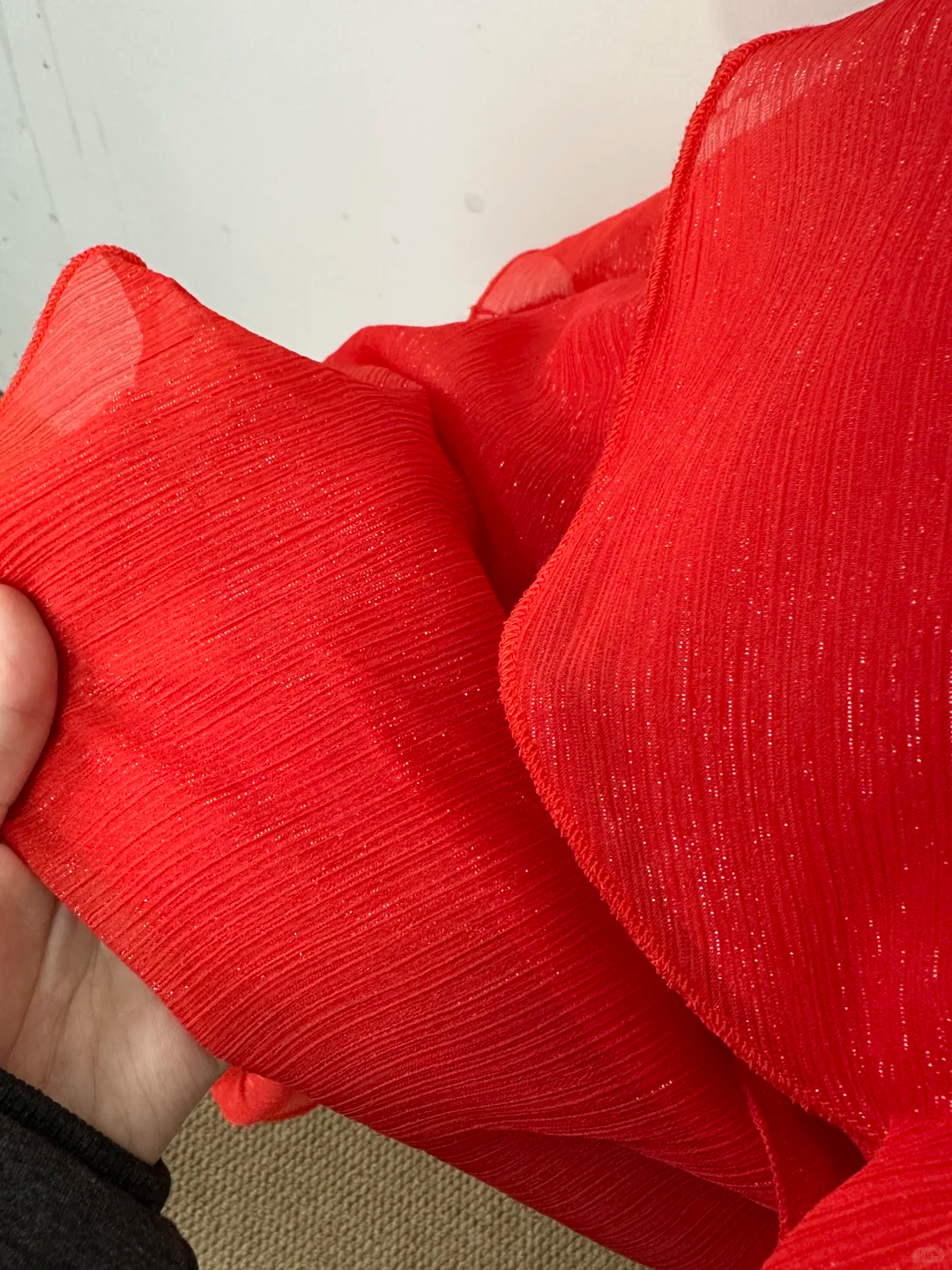 Robe de soirée longue rouge brillante et élégante à bretelles spaghetti, en mousseline de soie, à volants, gh3795