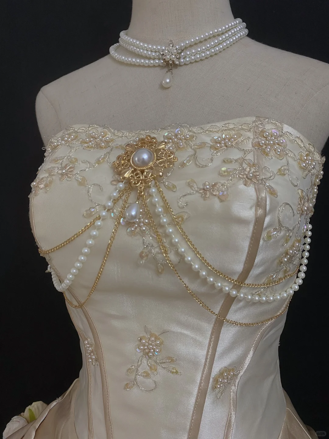 Champagne Strapless Romantic Gown, Cinched Waist, Voluminous Princess Skirt, Wedding Dress & Bridal Gown gh8277