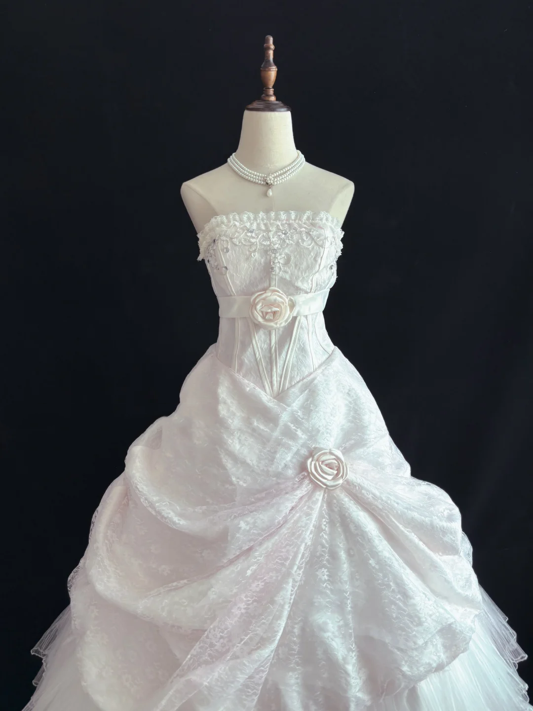 Blush Pink Strapless Romantic Gown, Fitted Waist, Lace Fabric, Fluffy Bud Skirt, Wedding Dress & Bridal Gown gh8187