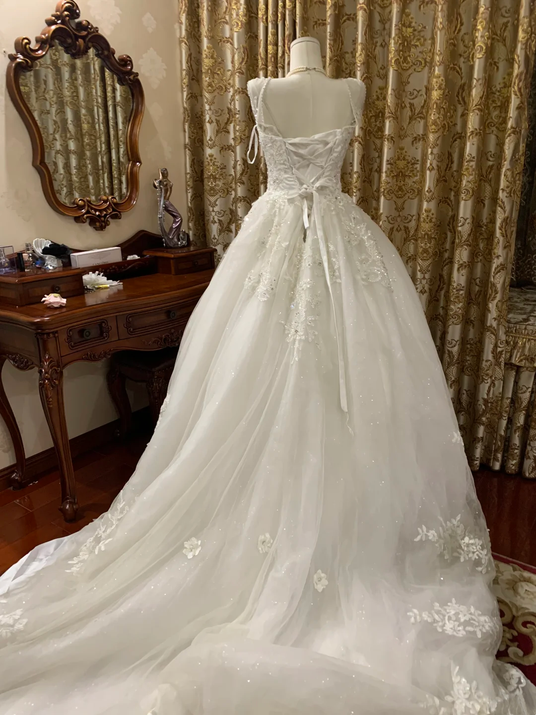 White Vintage Sleeveless Waist-Cinched Puffy Skirt Prom Dress, Graduation Gown, Wedding Dress gh7248