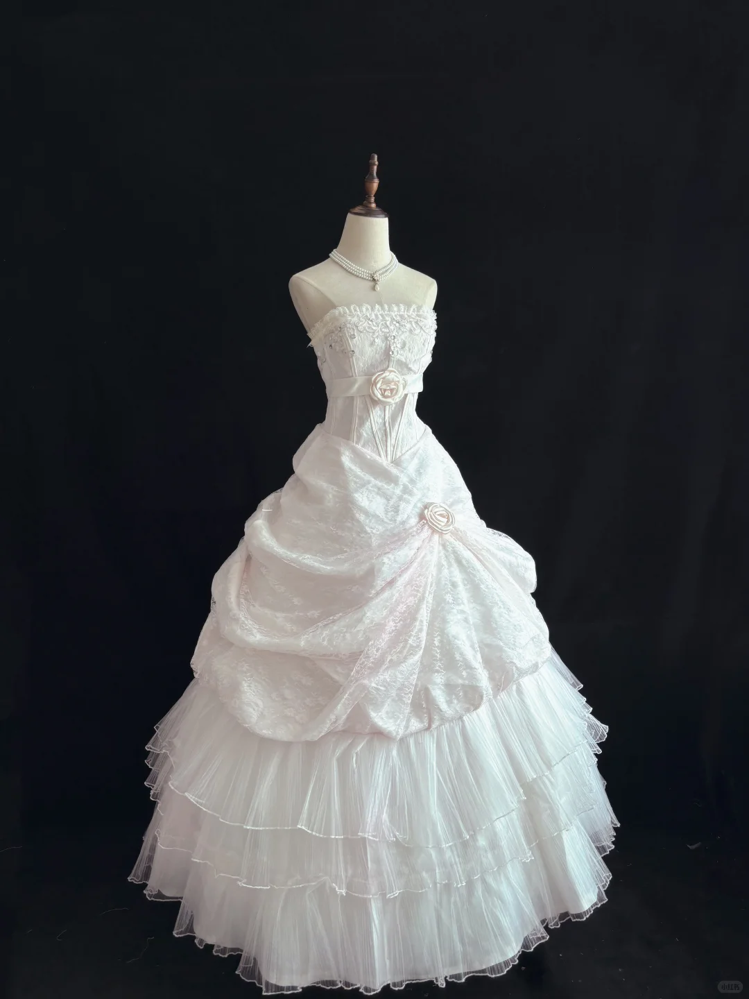 Blush Pink Strapless Romantic Gown, Fitted Waist, Lace Fabric, Fluffy Bud Skirt, Wedding Dress & Bridal Gown gh8187