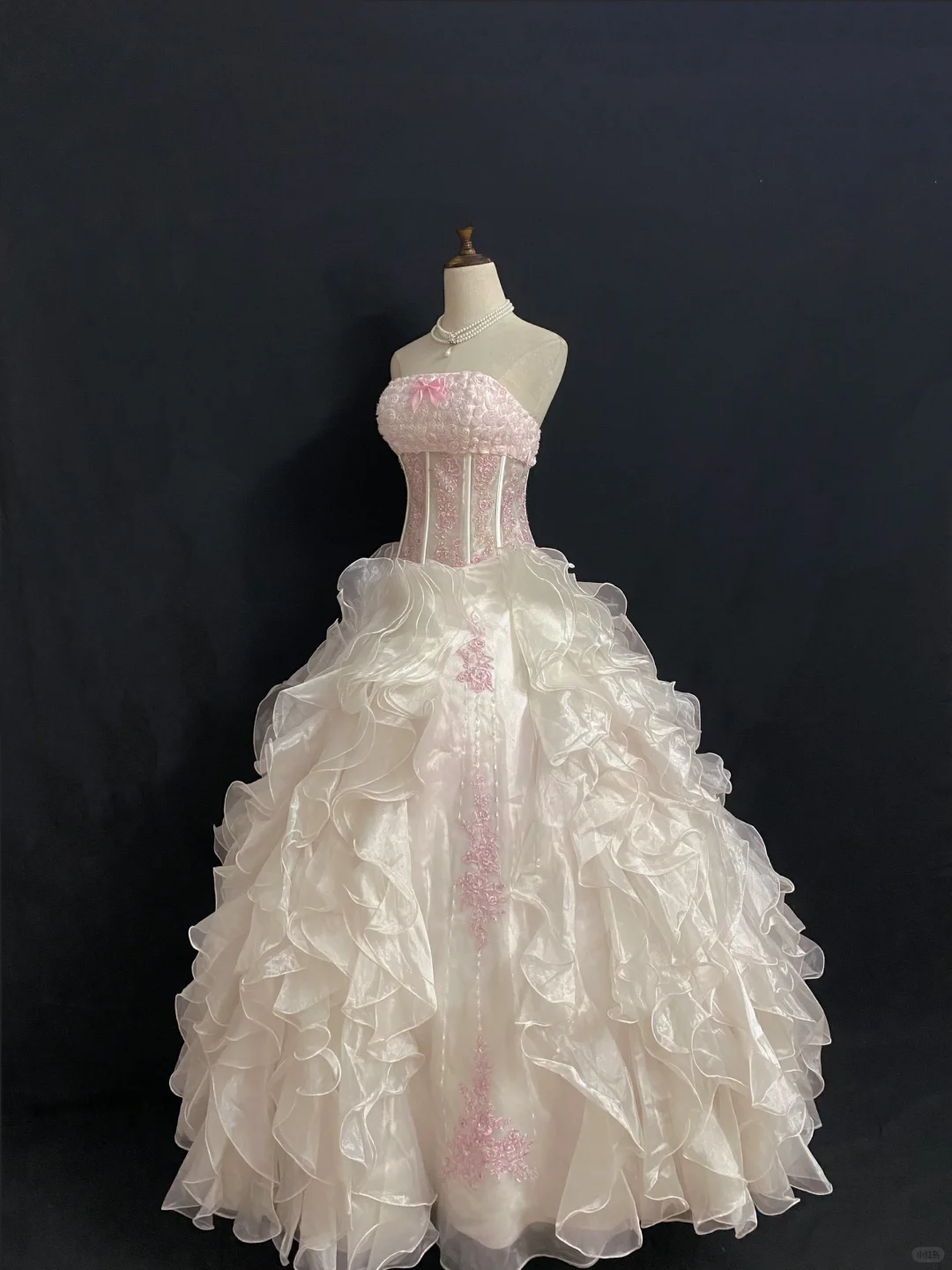 Blush Pink Strapless Romantic Gown, Embroidered Design, Cinched Waist, Vintage Fluffy Tiered Cake Skirt, Wedding Dress & Bridal Gown gh8279