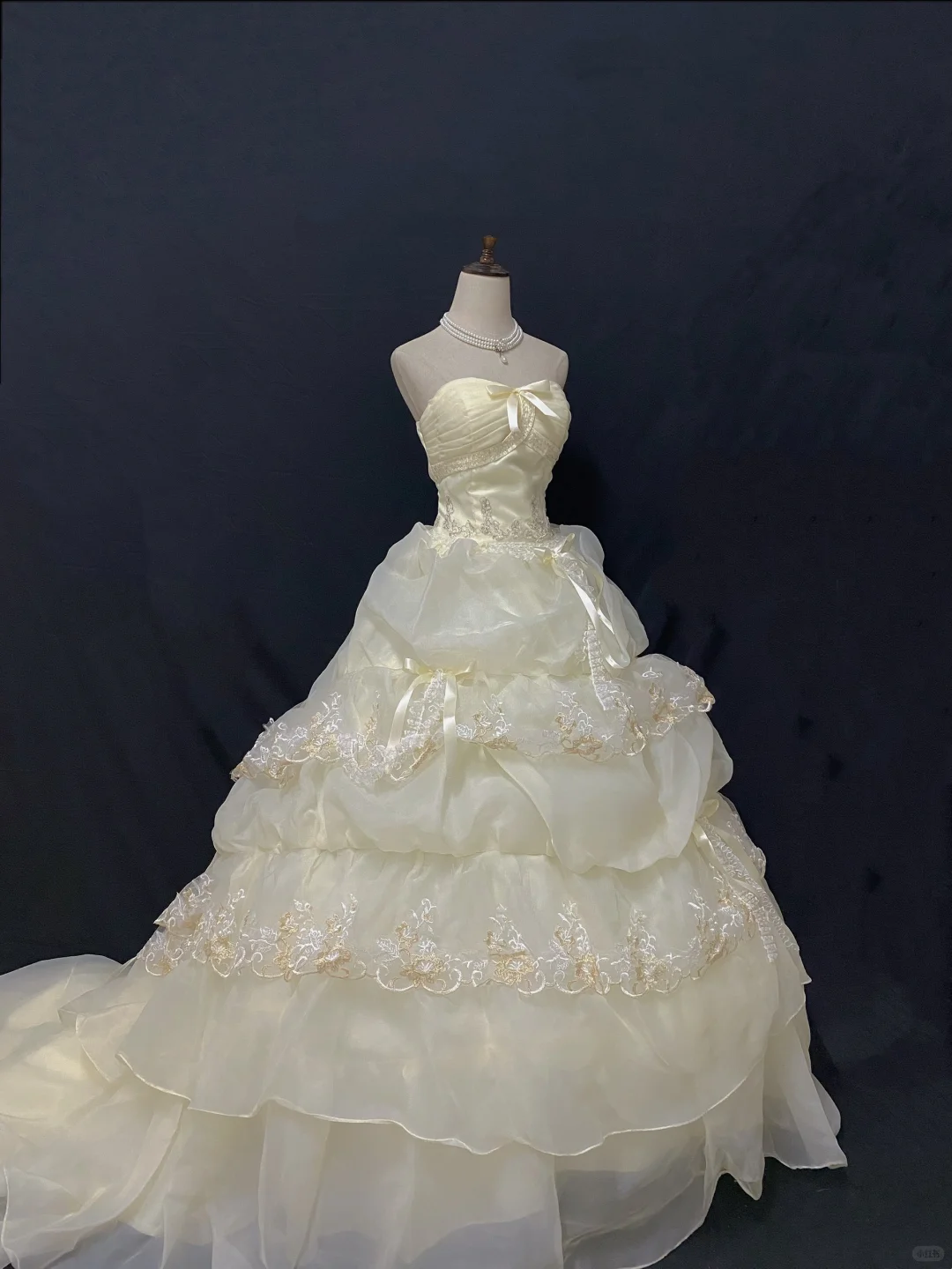 Pale Yellow Strapless Long Romantic Gown, Cinched Waist, Voluminous Princess Skirt, Wedding Dress & Bridal Gown gh8234