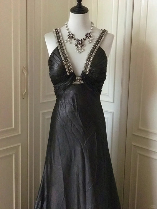 ✨🖤Schwarzes, perlenbesetztes, geheimnisvolles und edles schwarzes Schwanen-Vintage-Downton-Abbey-Ballkleid mit tiefem V-Ausschnitt und langem Satin-Abendkleid gh4390