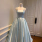 Robe de soirée élégante en satin irisé à fines bretelles, style raffiné et luxueux - Idéale pour un rendez-vous ou une fête (gh6559)