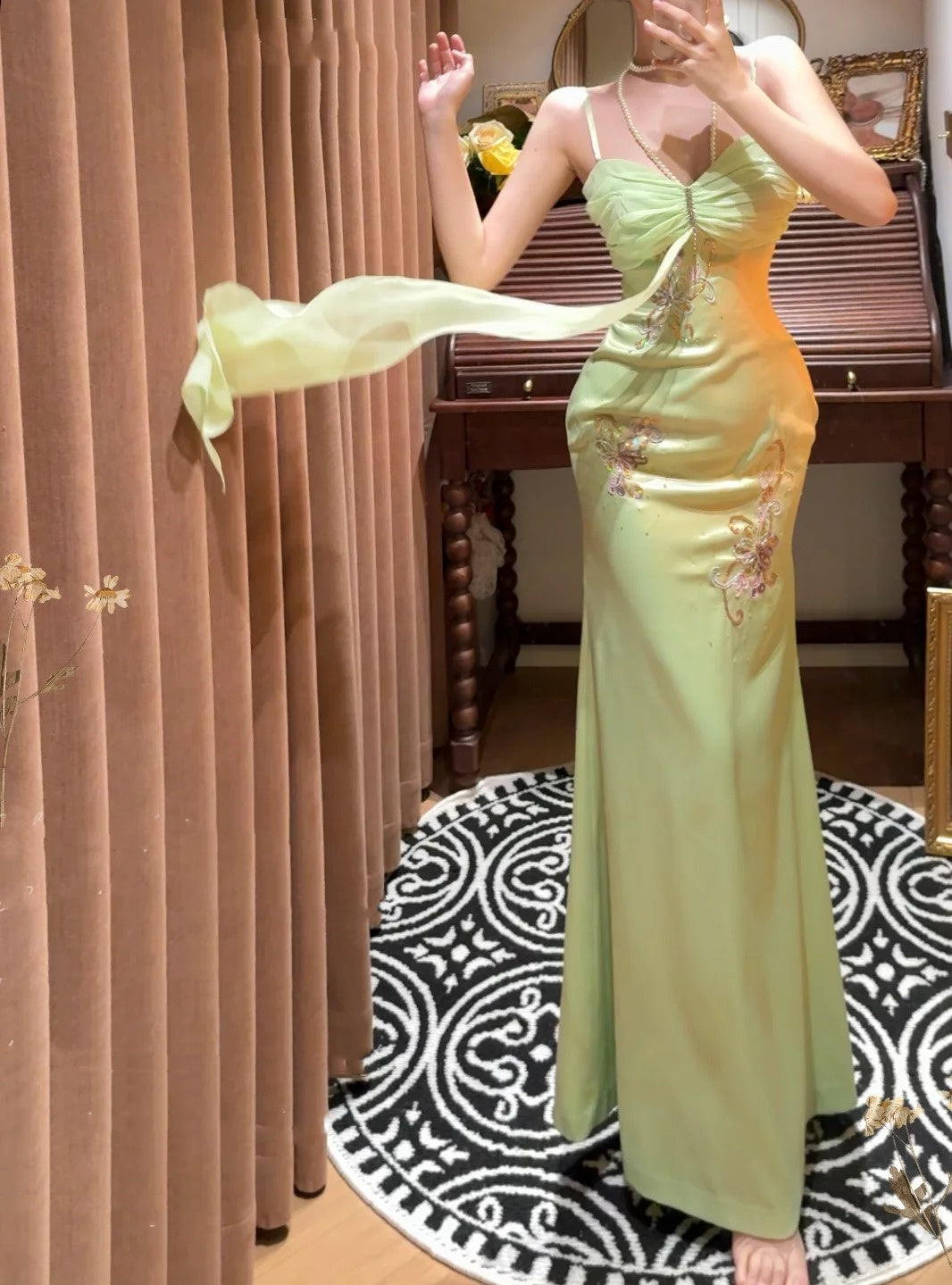 Grünes Blumenperlen-Exquisites langes Satin-Ballkleid, Abendkleid, Partykleid, Abschlusskleid, gh4254