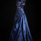 girlhomeshops - Robe de soirée longue en satin bleu marine à fines bretelles et sequins ornée d'un grand nœud (gh6305)