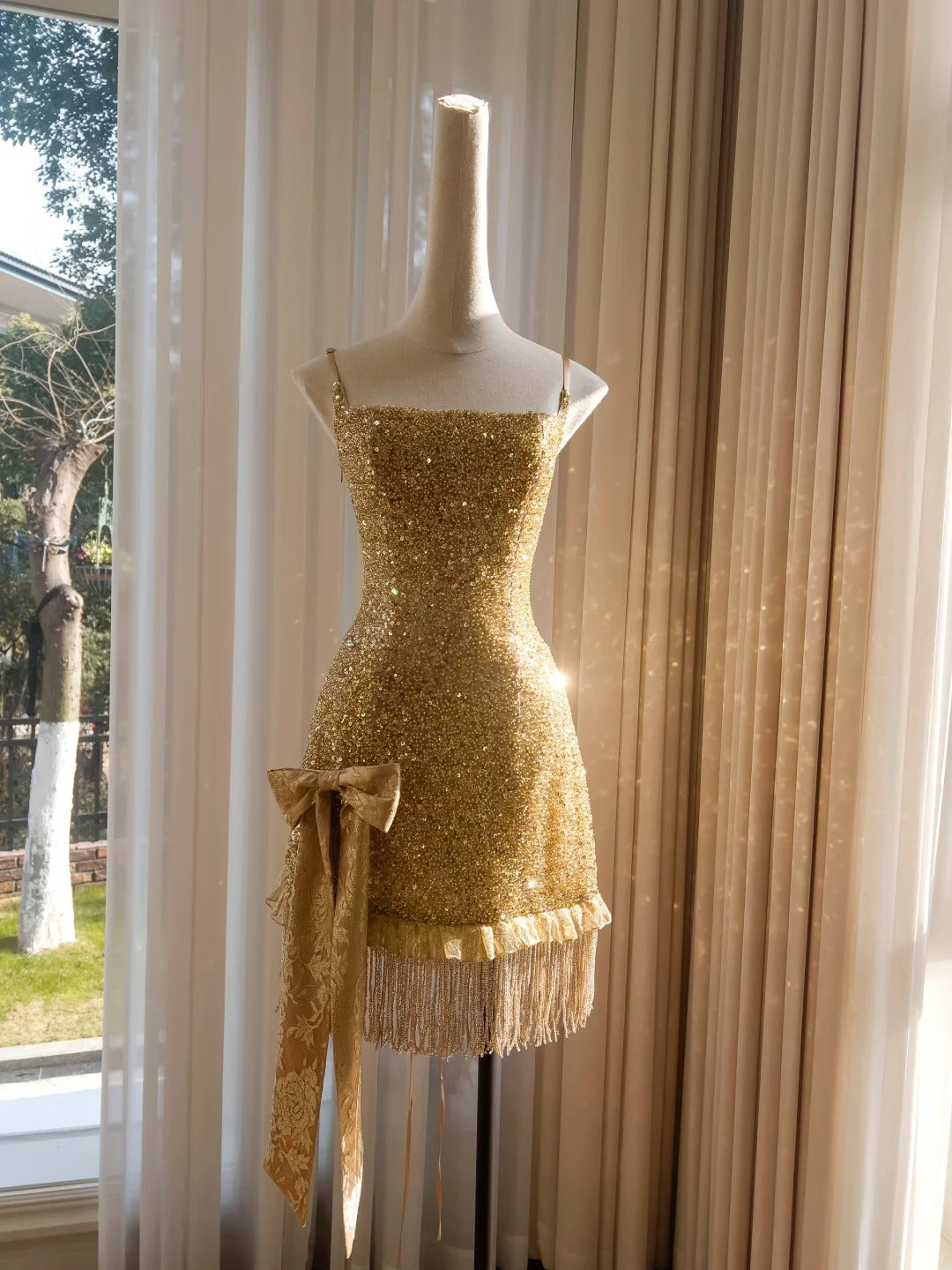 Robe de soirée courte à paillettes et pompons, luxueuse et brillante, magnifique, mignonne et élégante, robe de bal, robe de soirée, gh4165