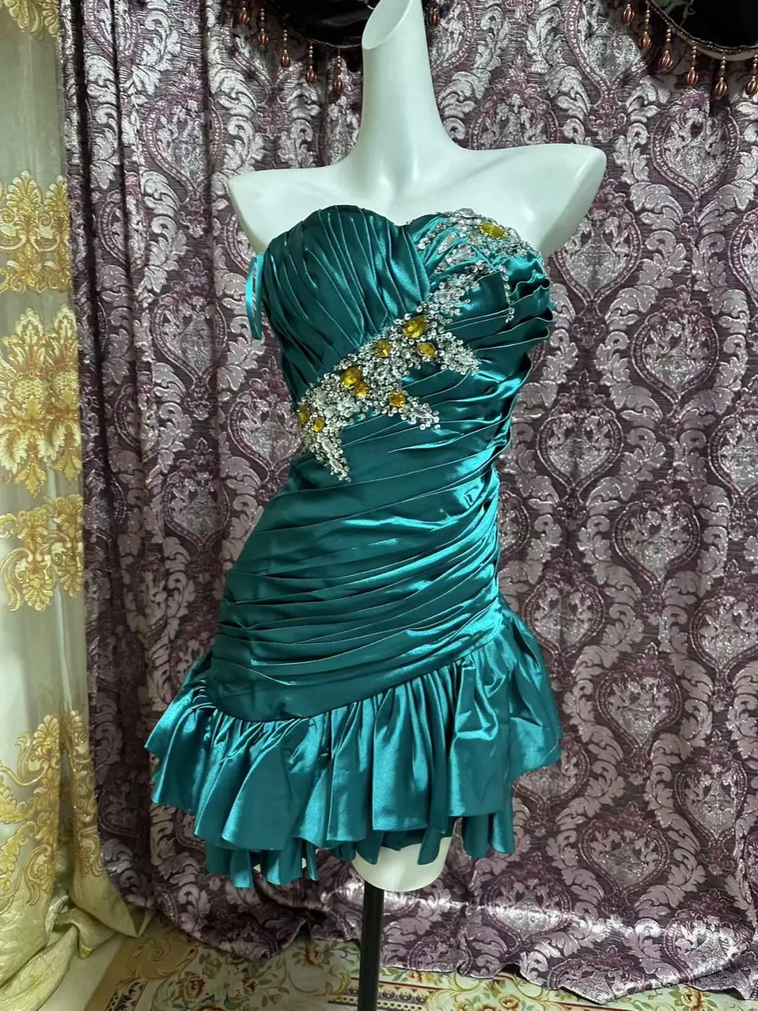 Champagner Perlenbesetztes kurzes Rüschen-Satin-Heimkehrkleid, Ballkleid, Geburtstagskleid gh4633