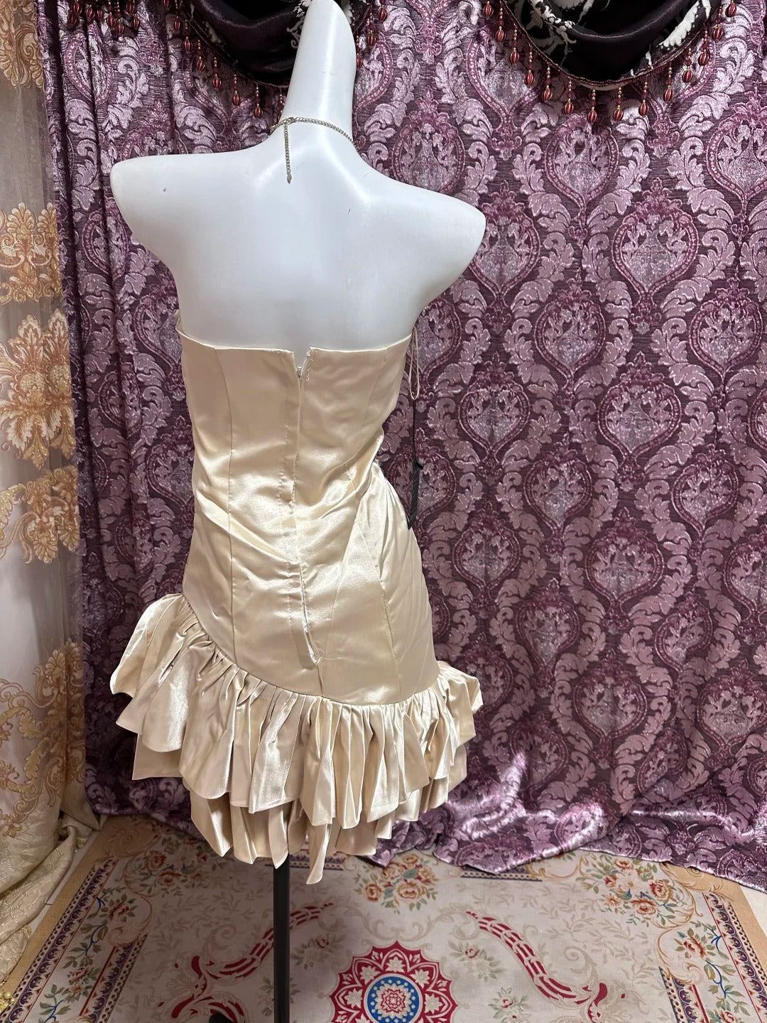 Champagner Perlenbesetztes kurzes Rüschen-Satin-Heimkehrkleid, Ballkleid, Geburtstagskleid gh4633