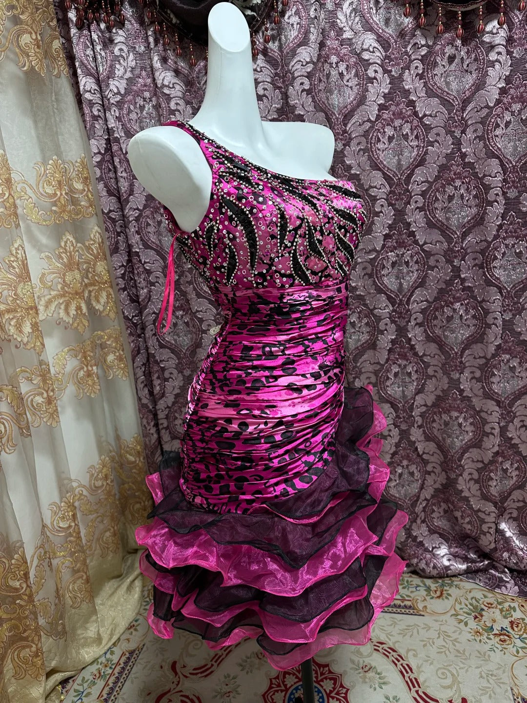 Lila Perlenbesetztes kurzes Tüll-Heimkehrkleid aus Satin mit Rüschen gh4645