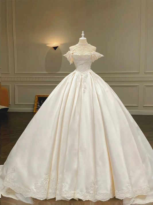 Girlhomeshops – ✨Weißes Vintage-Brautkleid aus Satin mit exquisiter Perlenstickerei und Tube-Top, höfische Schönheit, Eleganz und Sexiness, gh5441